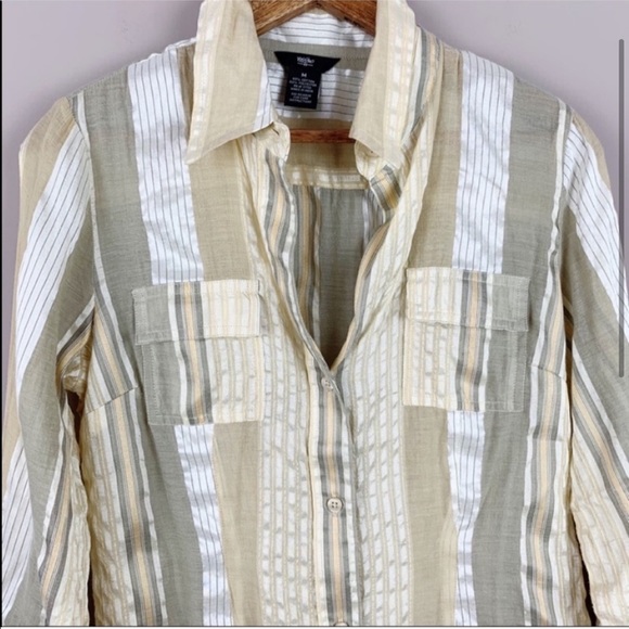 🌿Mossimo Gold Button Down Blouse - Picture 2 of 5